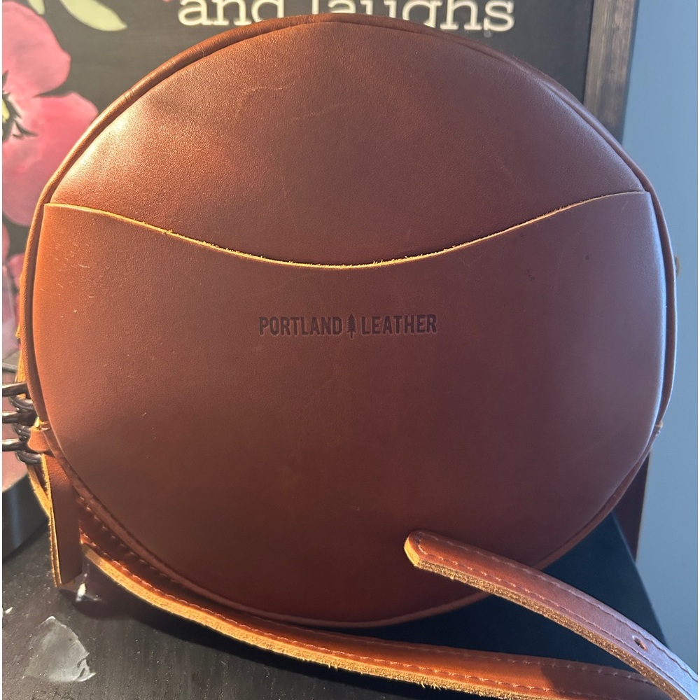 Portland Leather Large Circle Crossbody Honey